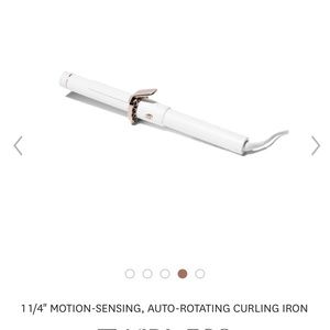 T3 Twirl autorotating curling iron